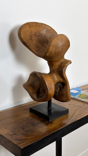 Sculpture Abstraite en Bois de Teck sur Socle Métallique