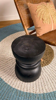 Bout de canapé en bois massif sculptural TOMINI